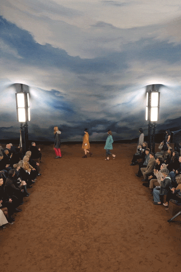 rberry谱写的时装旋律开元棋牌网站自我节拍Bu(图7) rberry谱写的时装旋律开元棋牌网站自我节拍Bu(图7)